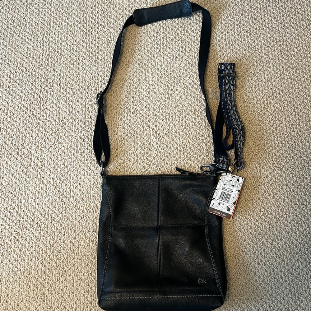 NWT THE SAK Top Zip Leather Hobo w/ adjustable strap and second bonus strap.